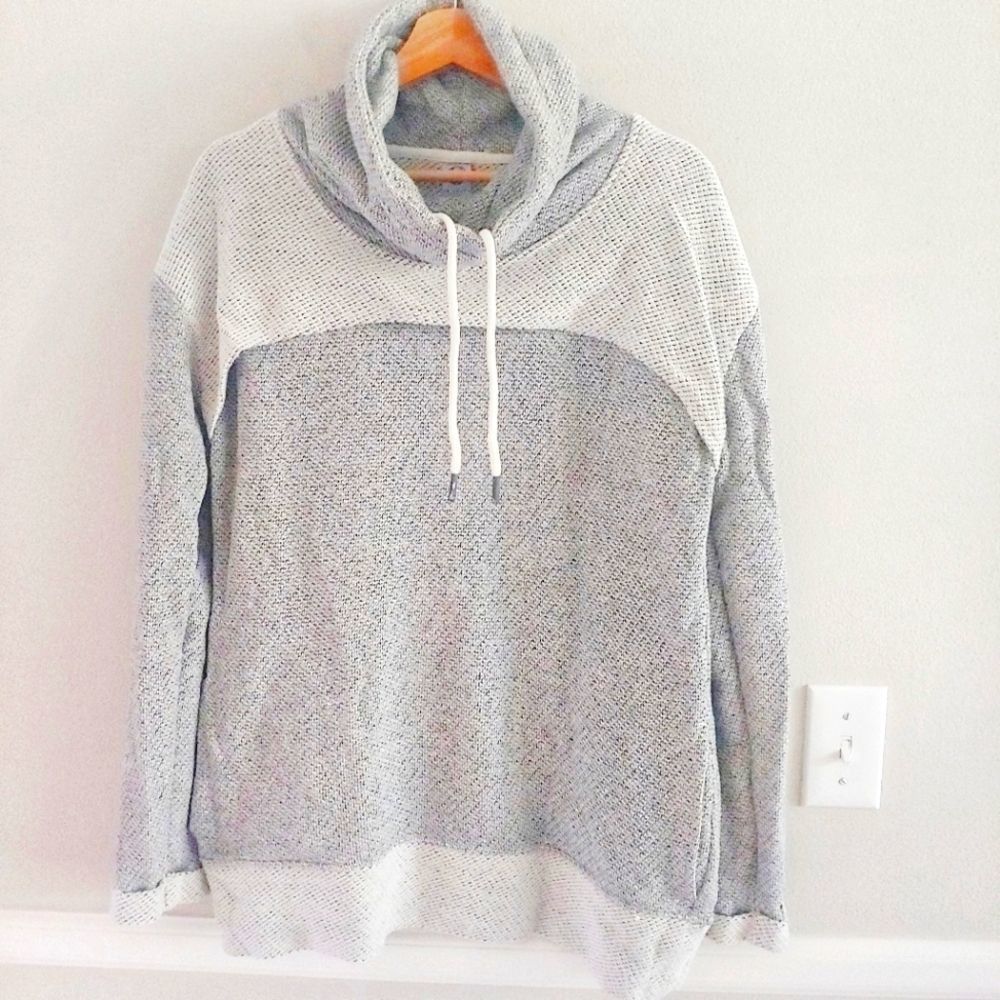 - Le Verde thick gray two tone gray textured cowl neck pullover oversized